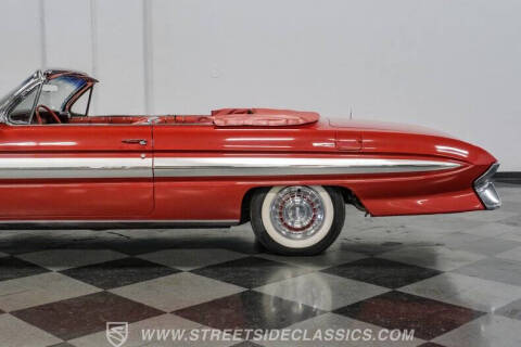 1961 Oldsmobile Starfire