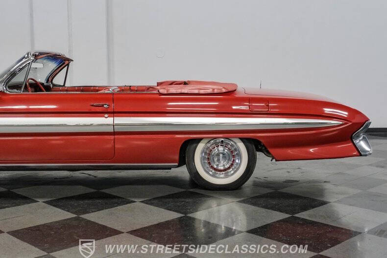 1961 Oldsmobile Starfire