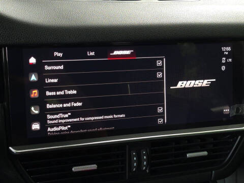 2023 Porsche Cayenne Platinum Edition