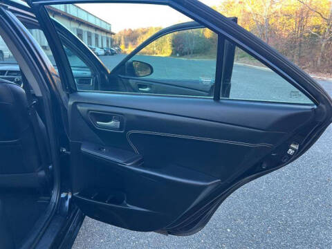 2015 Toyota Camry Hybrid