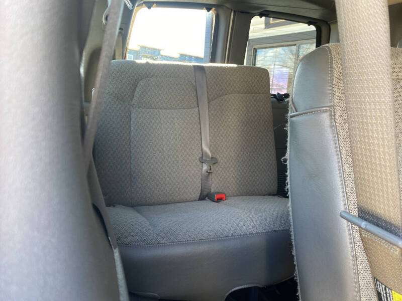 2016 Chevrolet Express LT 2500