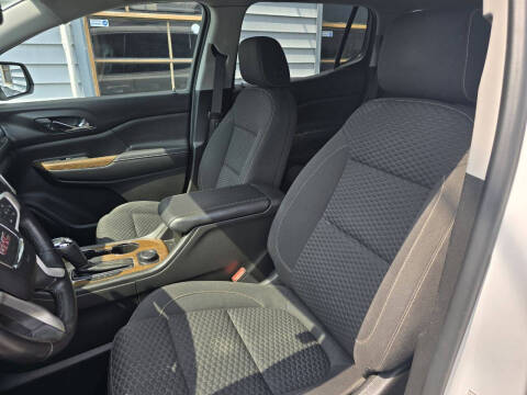 2017 GMC Acadia SLE-2