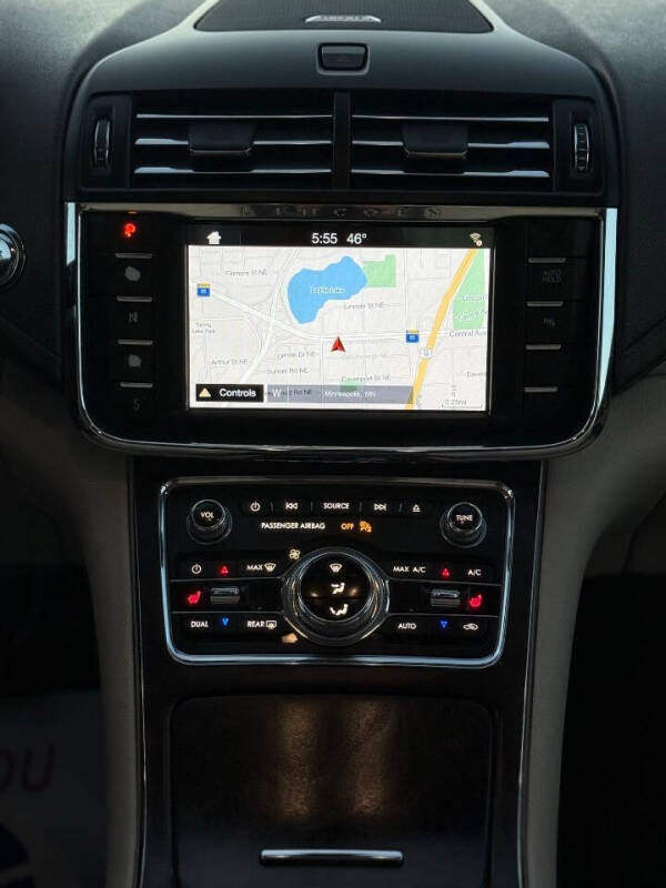 2017 Lincoln Continental Select