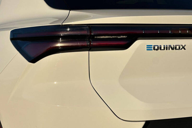 2026 Chevrolet Equinox EV LT 2