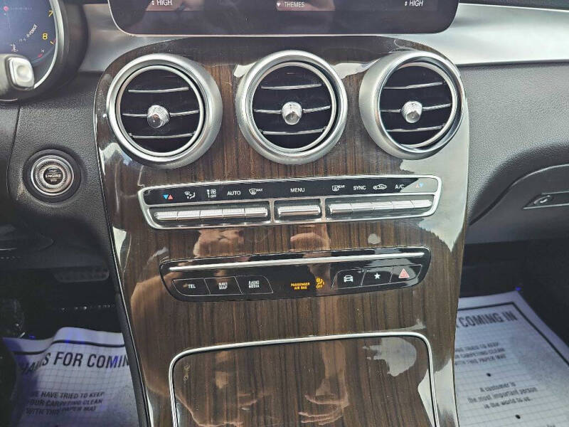 2022 Mercedes-Benz GLC GLC 300