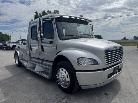2005 Freightliner M2 106