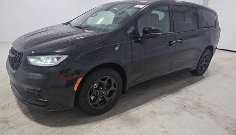 2024 Chrysler Pacifica Plug-In Hybrid Select