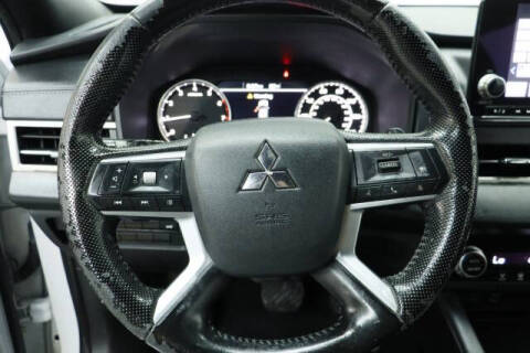 2022 Mitsubishi Outlander SE