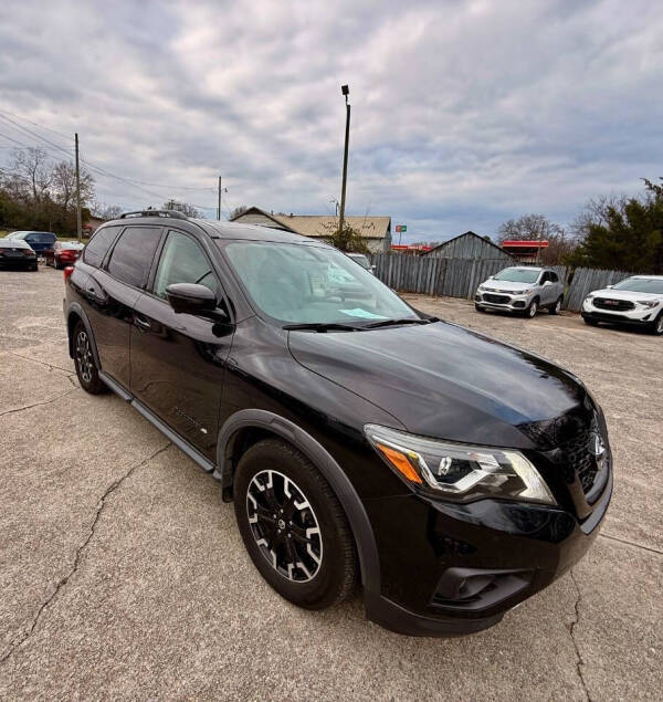 2020 Nissan Pathfinder SL