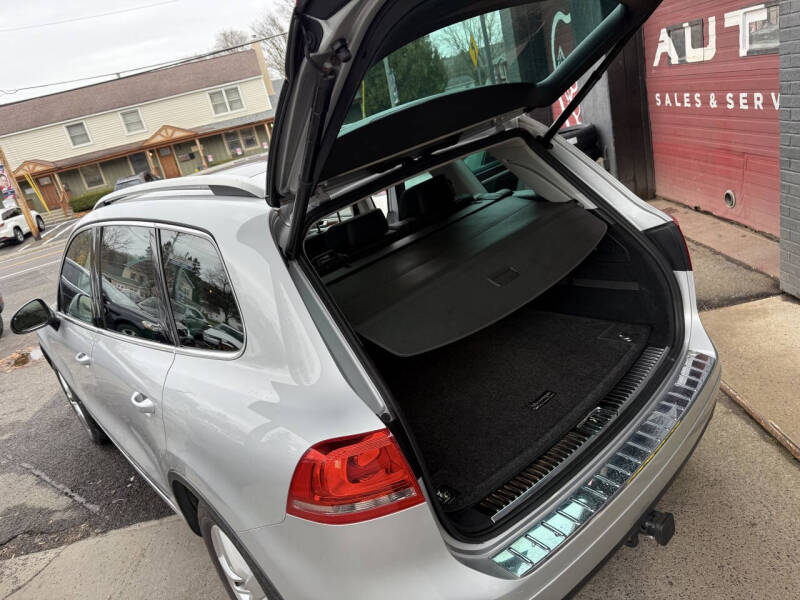 2012 Volkswagen Touareg TDI Lux