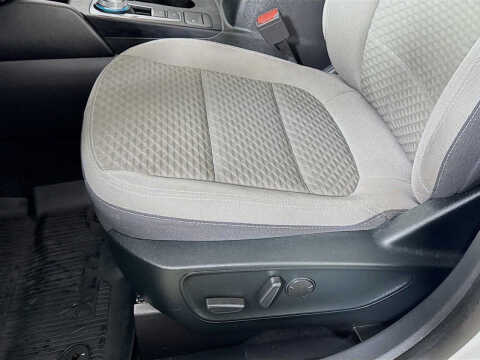 2022 Ford Escape Hybrid SE