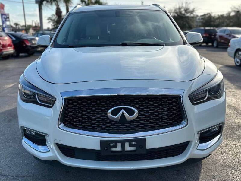 2017 INFINITI QX60 Base photo 8