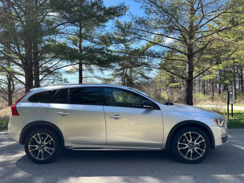 2015 Volvo V60 Cross Country T5