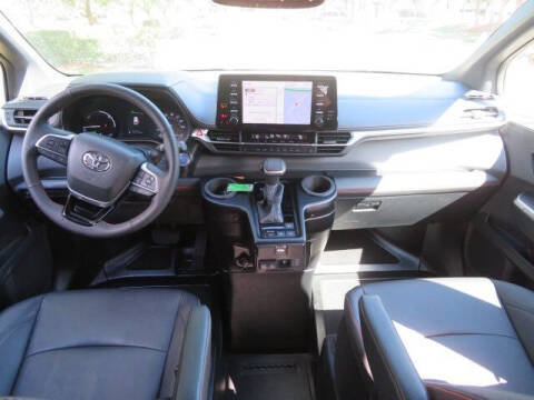 2023 Toyota Sienna XSE 7-Passenger