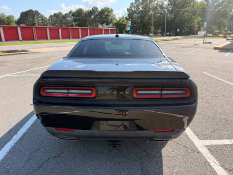 2018 Dodge Challenger SXT