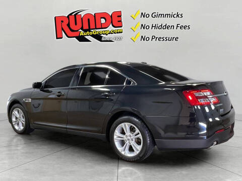 2015 Ford Taurus SEL