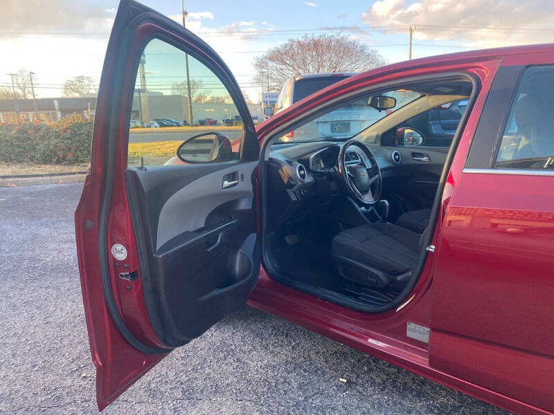 2017 Chevrolet Sonic LT Auto