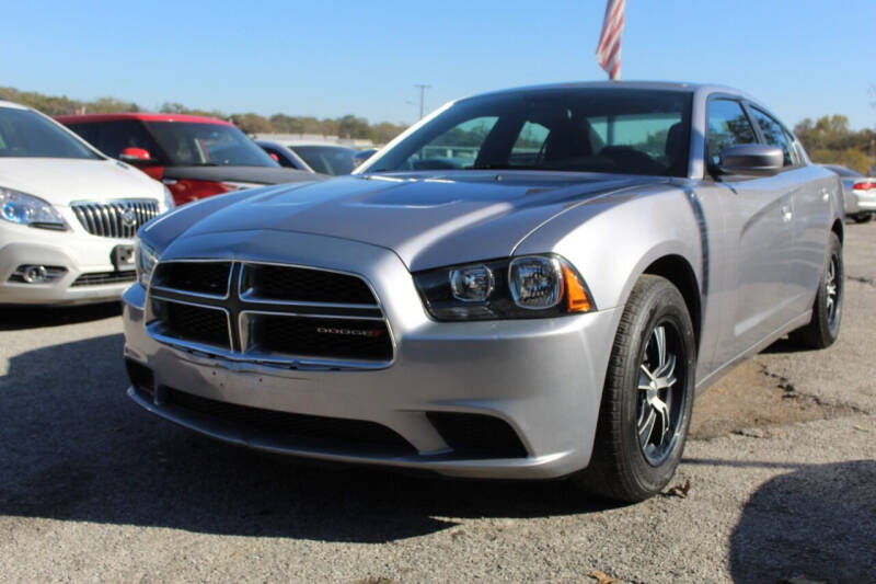 2014 Dodge Charger SE photo 2