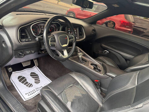 2017 Dodge Challenger SXT Plus