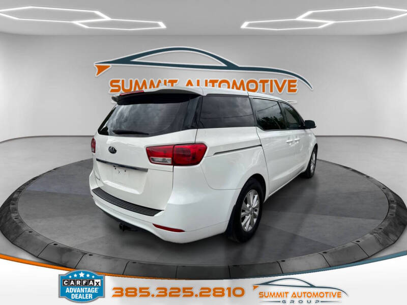2016 Kia Sedona L