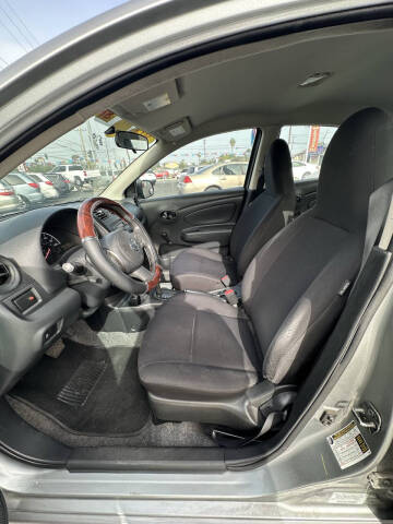 2014 Nissan Versa 1.6 S Plus