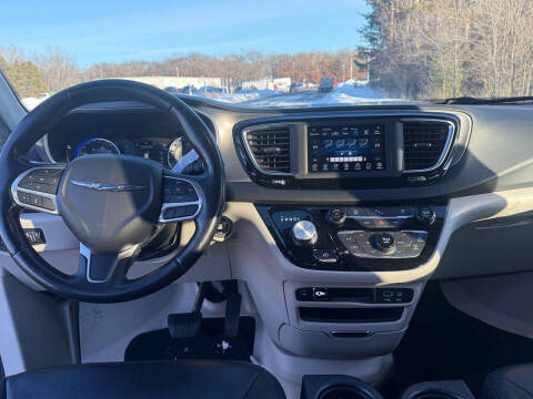 2020 Chrysler Pacifica Touring L