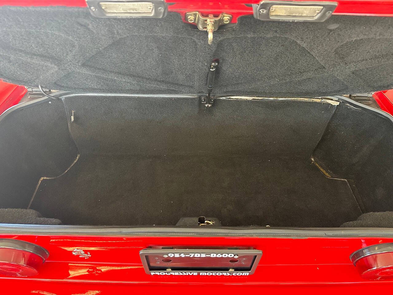 1988 Ferrari Mondial 3.2 51