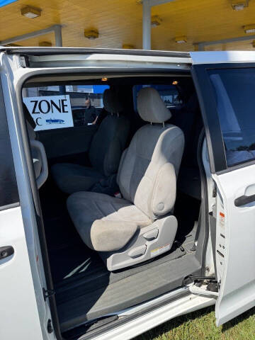 2015 Toyota Sienna L 7-Passenger