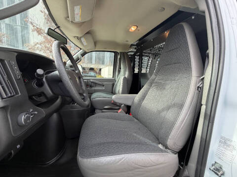 2024 Chevrolet Express 2500