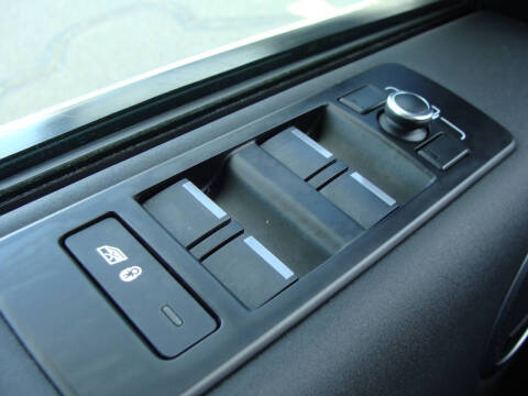 2020 Land Rover Discovery Landmark Edition