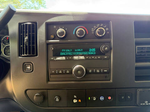 2025 Chevrolet Express LT 3500