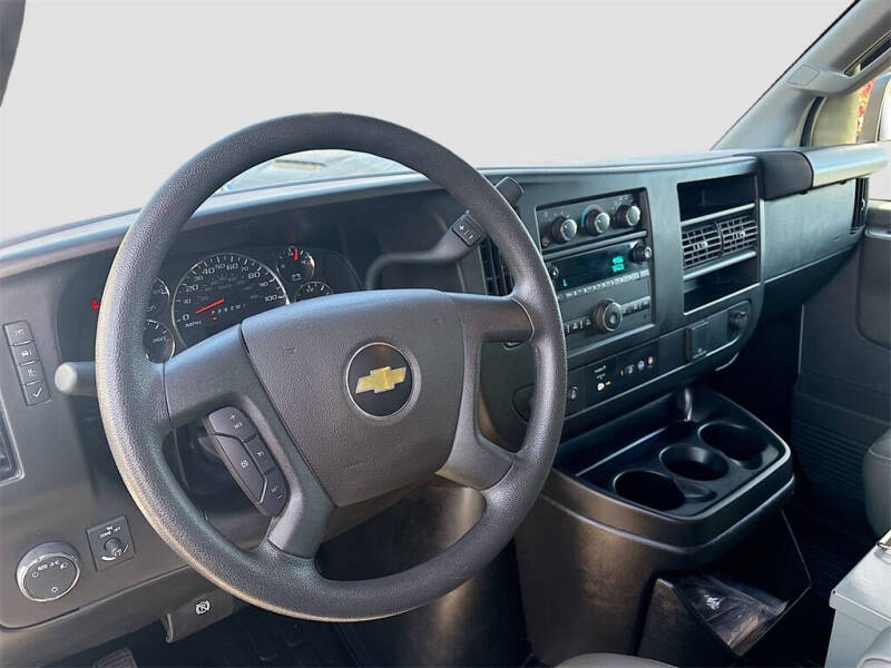 2024 Chevrolet Express 3500