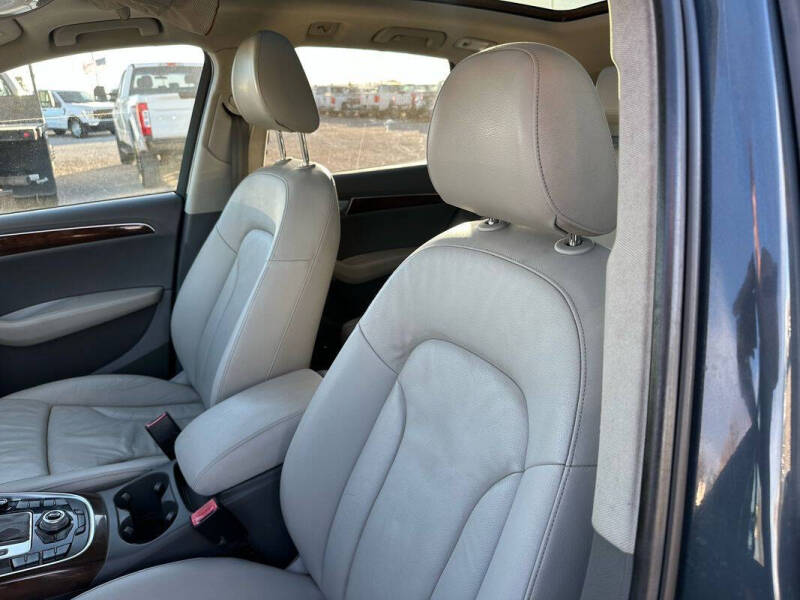 2011 Audi Q5 2.0T quattro Premium Plus