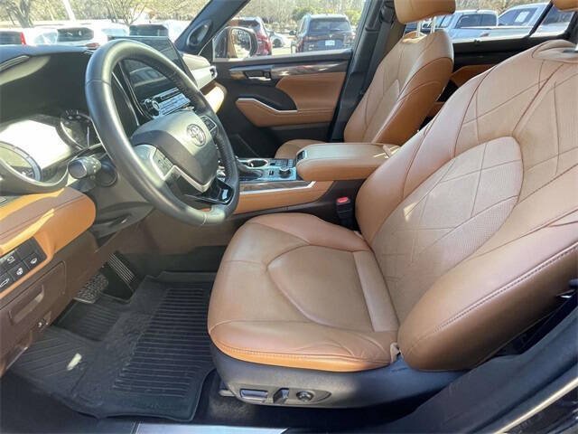 2022 Toyota Highlander Platinum