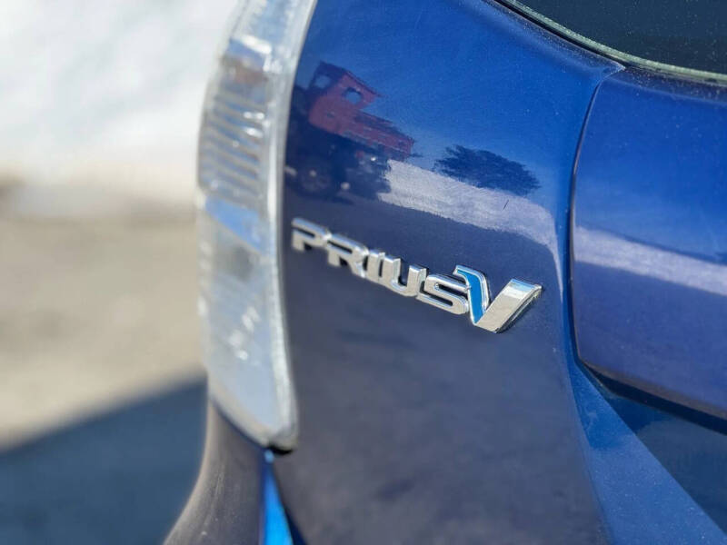 2012 Toyota Prius v
