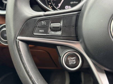 2017 Alfa Romeo Giulia Ti