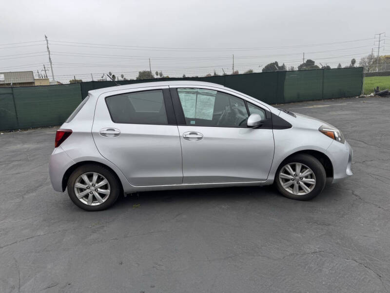 2016 Toyota Yaris 5-Door LE
