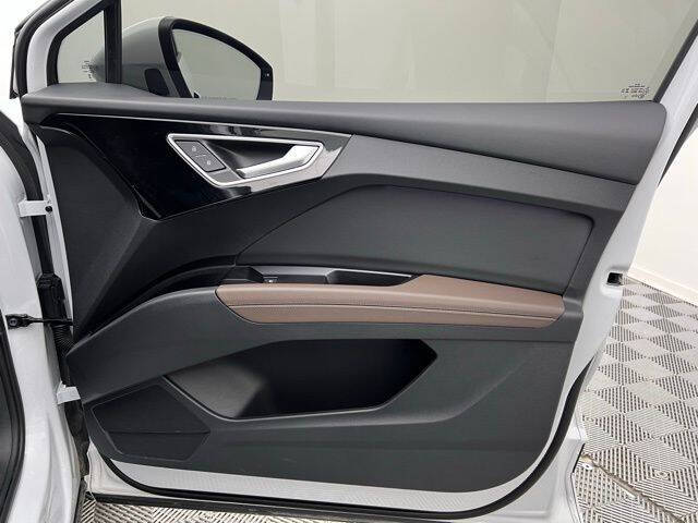 2023 Audi Q4 e-tron quattro Premium Plus 50