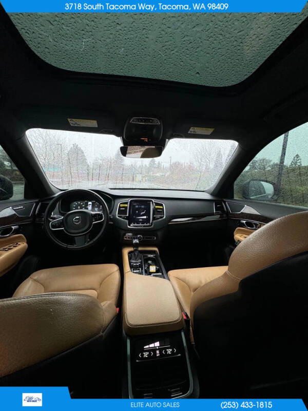 2016 Volvo XC90 T6 Momentum