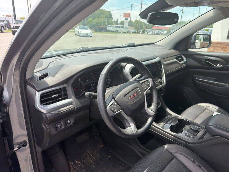 2021 GMC Acadia SLT