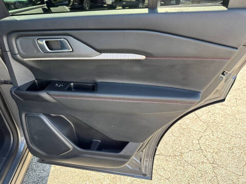 2025 Ford Explorer ST-Line