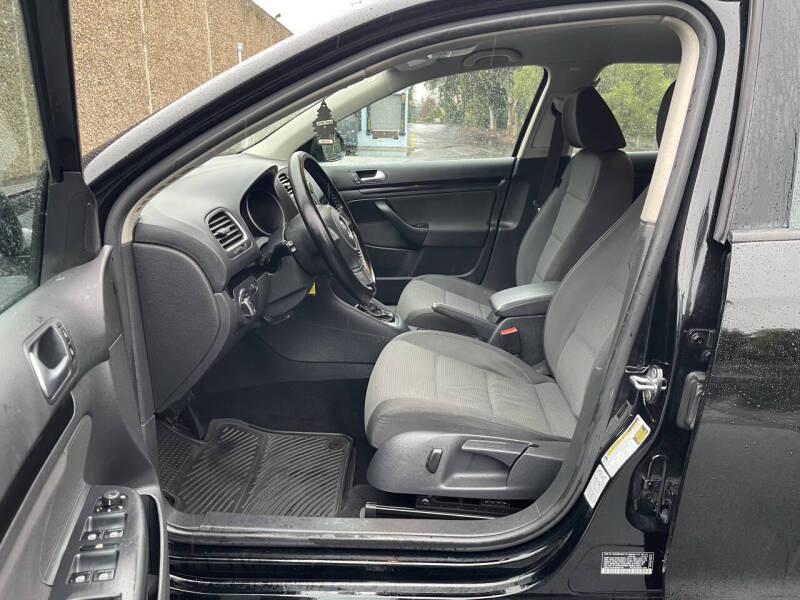 2012 Volkswagen Jetta SportWagen SE PZEV