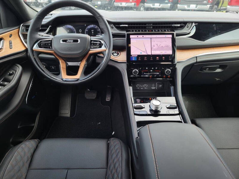 2025 Jeep Grand Cherokee L Summit