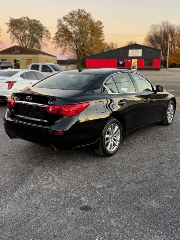 2015 Infiniti Q50 Premium