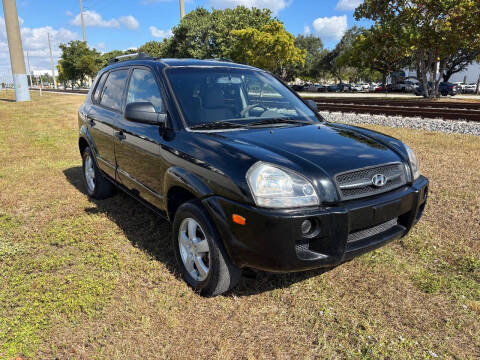 2008 Hyundai Tucson for sale at UNITED AUTO BROKERS in Hollywood FL