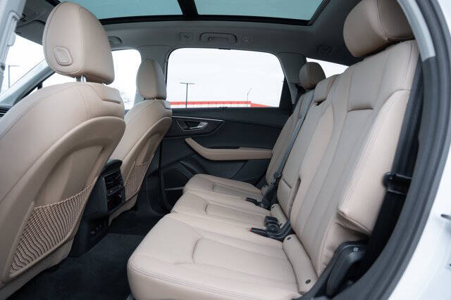 2025 Audi Q7 quattro Premium Plus 45 TFSI