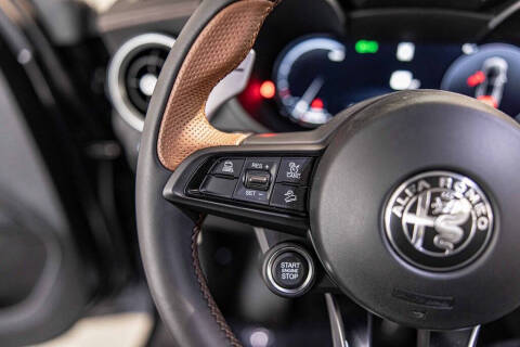 2025 Alfa Romeo Stelvio