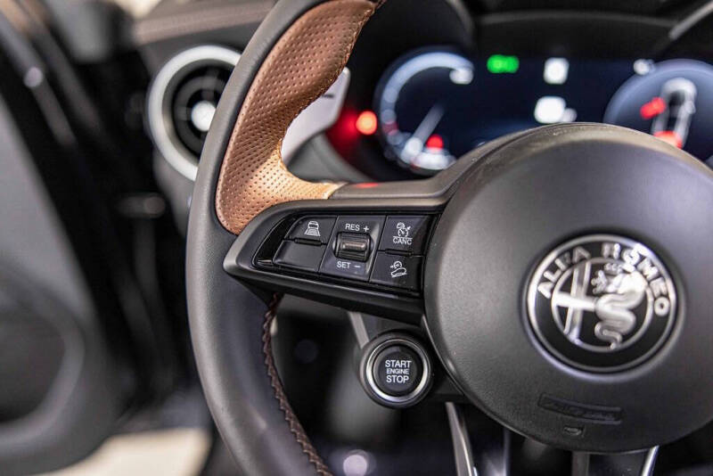 2025 Alfa Romeo Stelvio