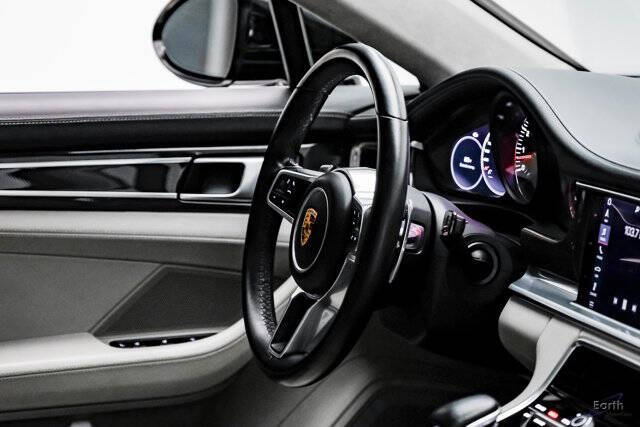 2018 Porsche Panamera Turbo Sport Turismo