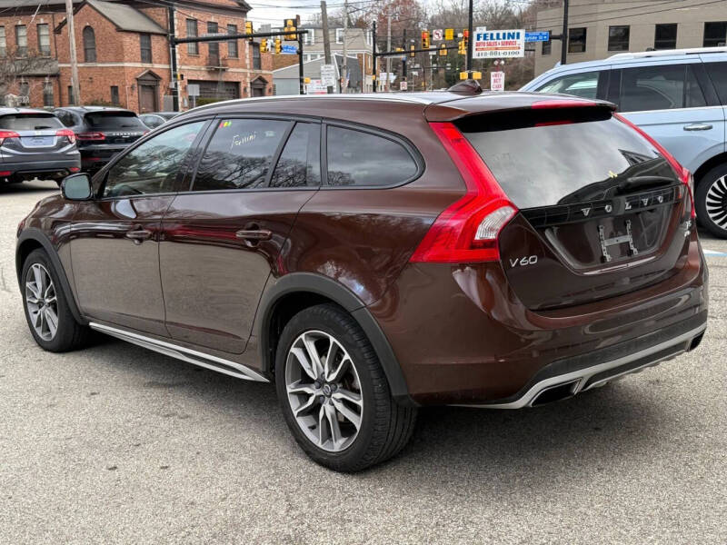 2018 Volvo V60 Cross Country T5 Premier